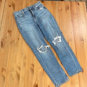 American Eagle Comfort Stretch Waistband Ripped Mom Jean